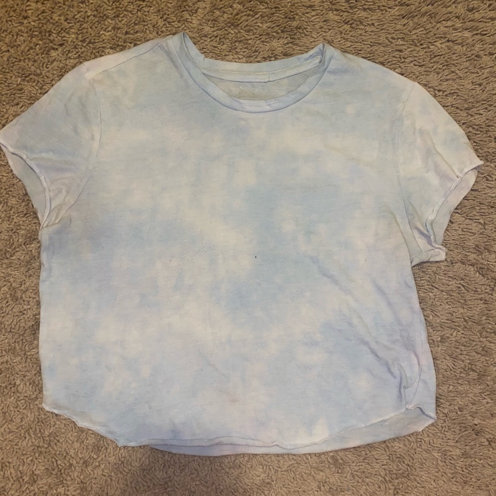 light tie-dye shirt